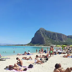 https://lombardo-apartment.sicilyhotelsitaly.net