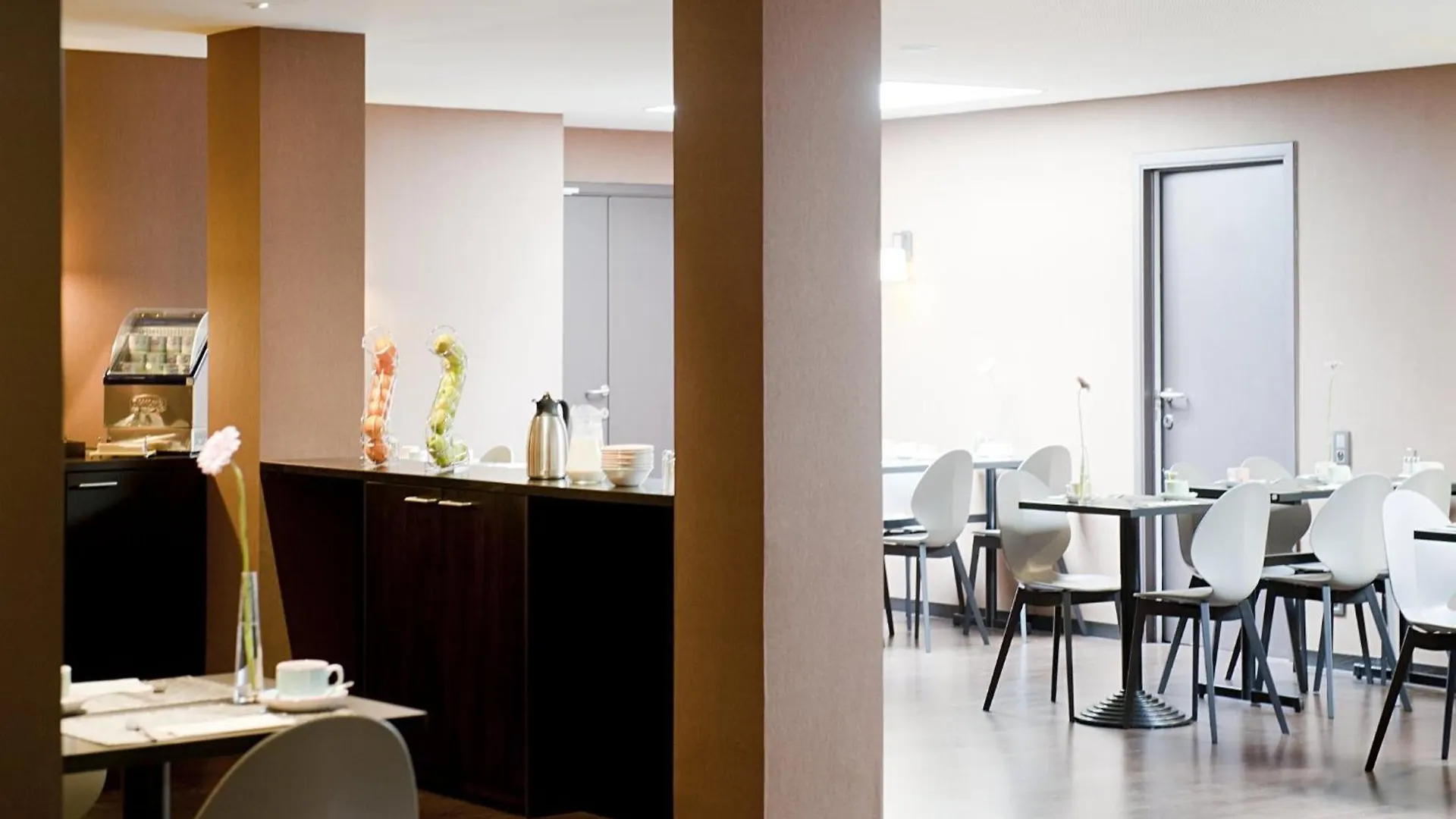 New Hotel Charlemagne Brüksel 4*,