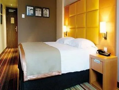 New Hotel Charlemagne Brüksel 4*,  Belçika